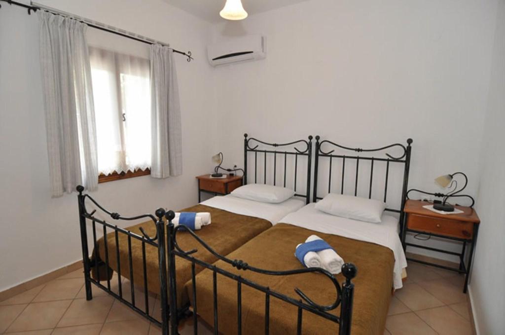 Arsinoi Stonehouses Limenaria  Kamer foto
